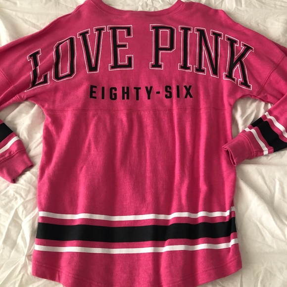 VS PINK Varsity Crew - Picture 1 of 3